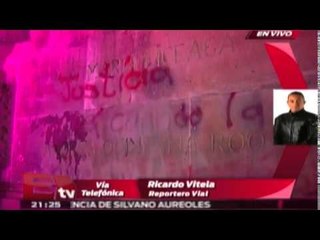 Encapuchados realizan pintas al Ángel de la Independencia / Martín Espinosa