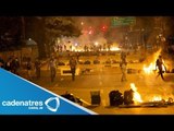 Oposición venezolana denuncia represión policiaca en las calles; continúan protestas contra Maduro