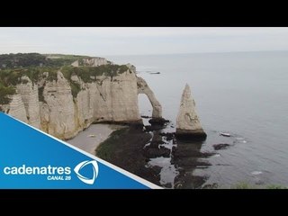 INCREÍBLE!!!! Se desgaja acantilado en Reino Unido