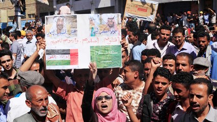 مظاهرات غاضبة بتعز تندد بانتهاكات التحالف السعودي الإماراتي