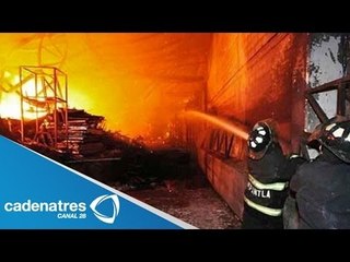 Se registra conato de incendio en eje 3 sur; Bomberos controlan el fuego