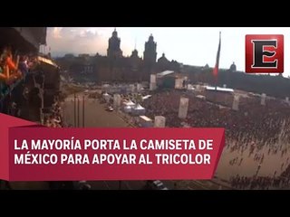 Capitalinos abarrotan el Zócalo para ver el partido México vs Corea