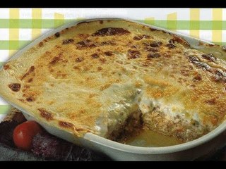 Pie de carne con queso cheddar y cerveza oscura