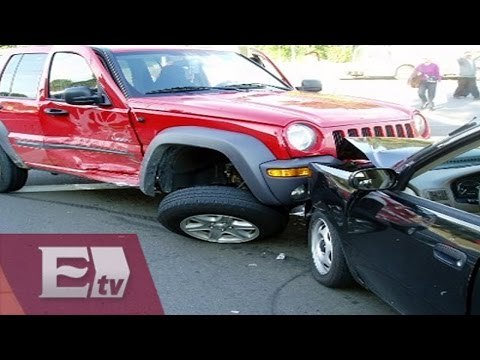 Accidentes automovilísticos en México son causados por distracciones / Titulares de la Noche