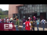 Normalistas vandalizan oficinas de gobierno en Guerrero / Titulares de la tarde