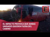 Tres muertos en choque de autobús y camión en la México-Pirámides