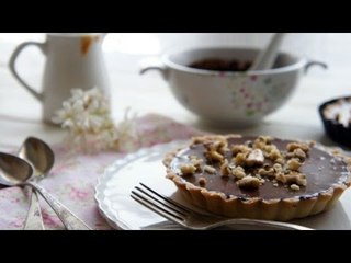 Tartaleta de chocolate, caramelo y nuez
