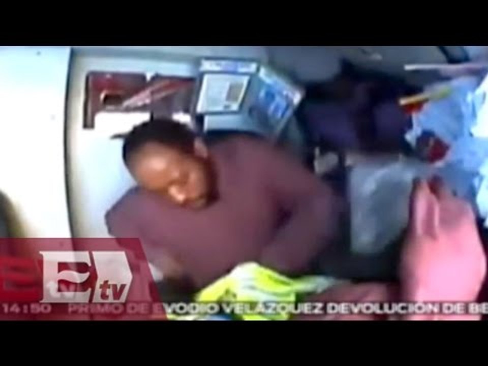 Paciente roba ambulancia y se estrella contra un tráiler en Chicago / Titulares de la tarde