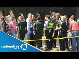 Auto se estrella contra guardería en EU / Car crashes into daycare in the U.S.
