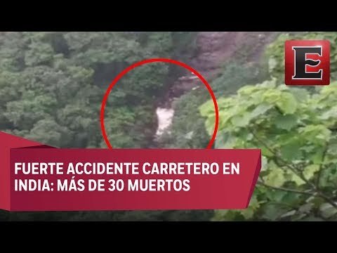 Cae autobús de pasajeros a barranco en India: 32 muertos