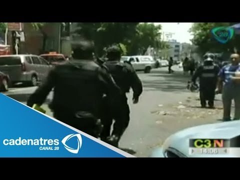 Realizan operativo para recuperar espacios públicos / Perform operation to recover public spaces