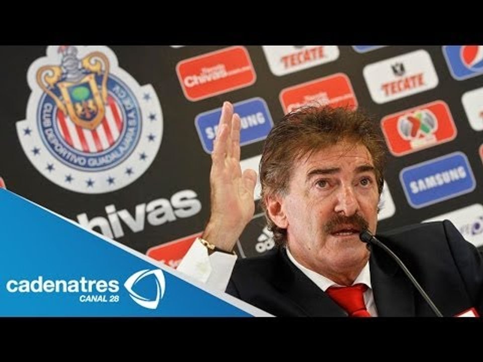 Chivas cesa a Ricardo La Volpe por conducta inapropiada contra colaboradora
