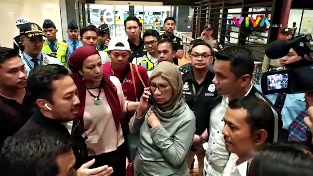 VIDEO: Ekspresi Ratna Sarumpaet Saat Ditangkap Polisi