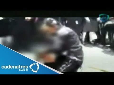 Estudiantes golpean a compañera por usar lentes y la mandan al hospital / Casos de bullying