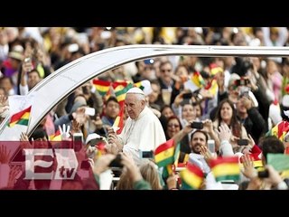 Miles se reúnen en Bolivia para misa multitudinara del Papa Francisco / Titulares de la Noche