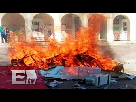 Queman urnas y boletas electorales en Chiapas / Titulares de la tarde