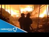 Se incendia bodega en Tepito / Cellar catches fire in Tepito