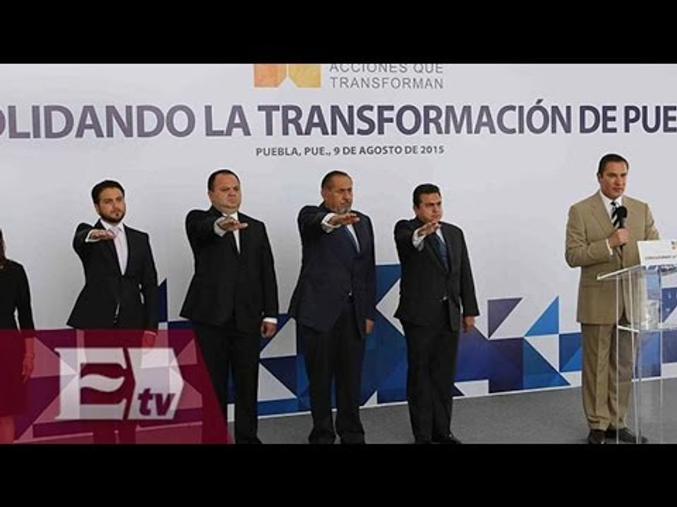 El gobernador de Puebla, Rafael Moreno, da a concer los  cambios en su gabinete / Titulares de