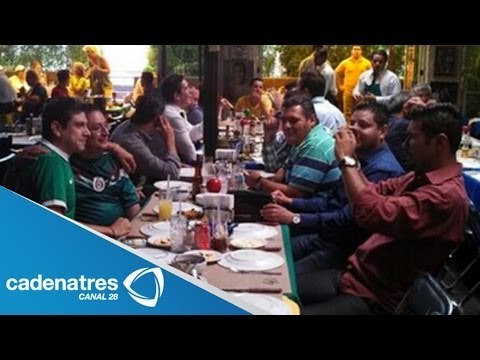 Mexicanos disfrutan en bares y restaurantes del encuentro entre México vs Brasil 2014