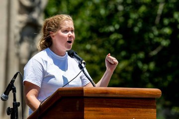 Amy Schumer and Emily Ratajkowski Detained at Kavanaugh Protest