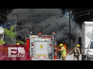 Fábrica que se incendió en NL sin permiso para operar / Titulares de la tarde