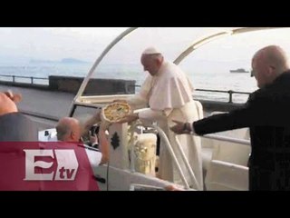 Download Video: Lanzan en NY pizza con la imagen del Papa / Excélsior informa