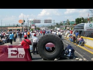 Bloqueos por tres horas en la Autopista del Sol / Vianey Esquinca