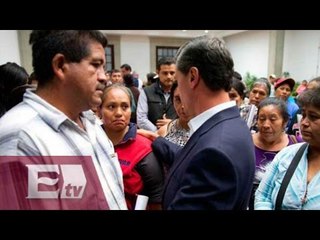 Inicia reunión de padres de los 43 desaparecidos con EPN / Titulares de la tarde