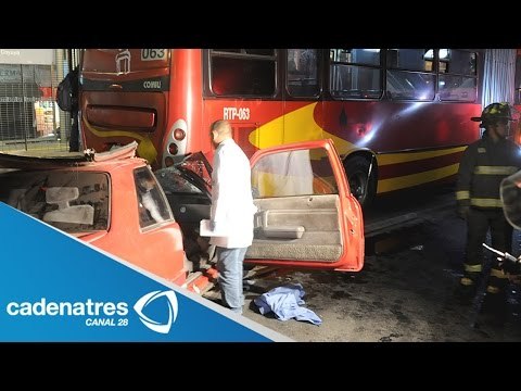 Choca metrobús contra automóvil en la colonia Narvarte / Bus collides with car in Narvarte