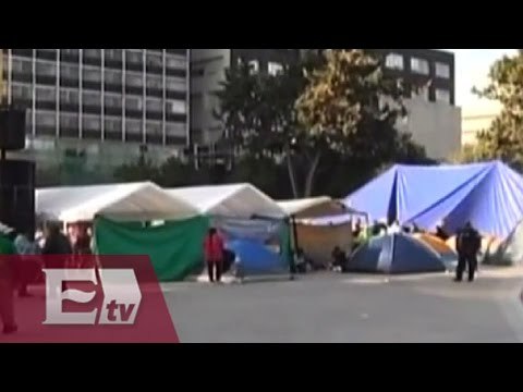 Se va la CNTE y campesinos se instalan en el Monumento a la Revolución/ Vianey Esquinca
