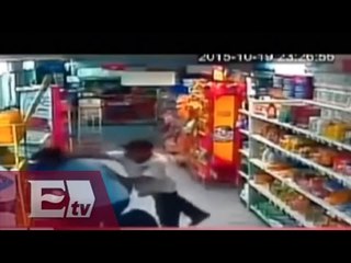 Empleados de una tienda en Guanajuato golpean y detiene a asaltante/ Titulares de la tarde