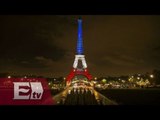 La Torre Eiffel se ilumina con los colores de Francia / Ingrid Barrera