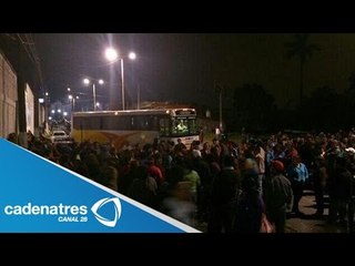 Manifestantes mantienen bloqueo en autopista Puebla-México