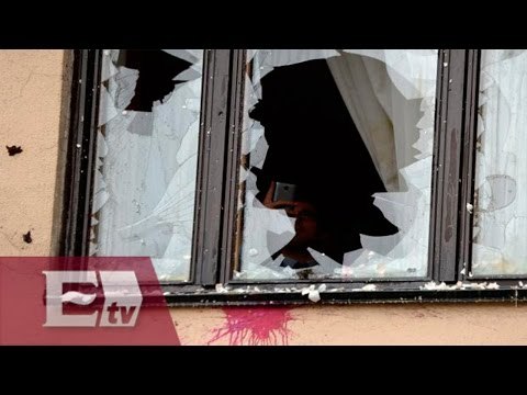 Manifestantes lanzan piedras a la embajada de Turquía en Moscú / Pascal Beltrán
