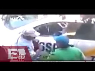 Captan a franeleros entregando soborno a policía de tránsito en el DF / Martín Espinosa