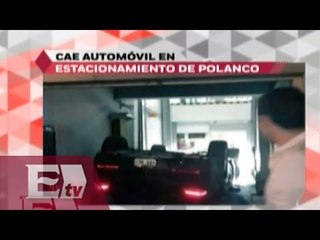Cae auto de una altura de 3 pisos; conductor sale ileso / Yuriria Sierra