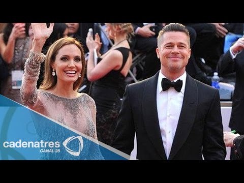 Brad Pitt y Angelina Jolie se casan en Francia/ They marry in France Brad Pitt and Angelina Jolie