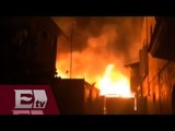 Incendio en Iztapalapa consume bodega de cajas de madera/ Yazmín Jalil