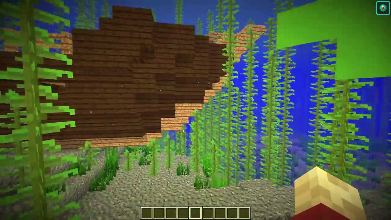 7 Minecraft SHIPWRECK House Ideas!