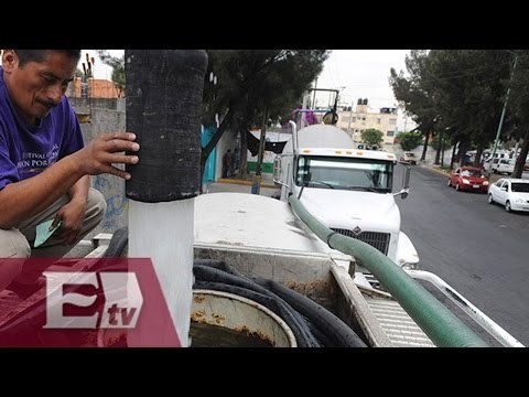 Pipas reparten agua en colonias afectadas por suspensión del servicio/ Yazmín Jalil