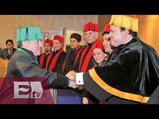 Galardonan al artista plástico cubano Roberto Fabelo con el Honoris Causa / Ricardo Salas