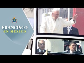 Papa Francisco deja Nunciatura y emprende camino a Campo Marte