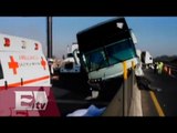 Accidente de autobús en Circuito Exterior Mexiquense deja un muerto/ Paola Virrueta