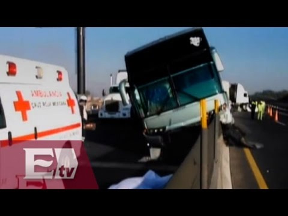 Accidente de autobús en Circuito Exterior Mexiquense deja un muerto/ Paola Virrueta