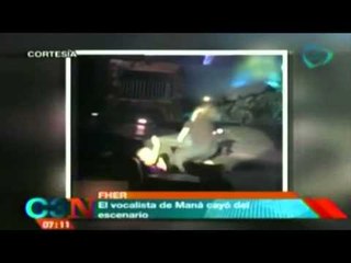 VIDEO: Fher de Maná se cae en pleno concierto