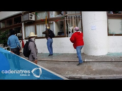 Marchas y protestas en Iguala por caso de normalistas de Ayotzinapa
