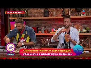 Cocina de solteros: ¡Chiles anchos con salsa de guayaba! | Sale el Sol