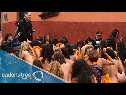 Mexicanas posan desnudas para la lente de Spencer Tunick en San Miguel de Allende