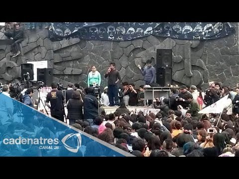 Alumnos de la UNAM piden encontrar con vida a los normalistas de Ayotzinapa