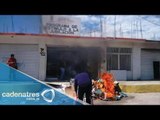 Maestros de Guerrero incendian un nuevo inmueble por caso Iguala